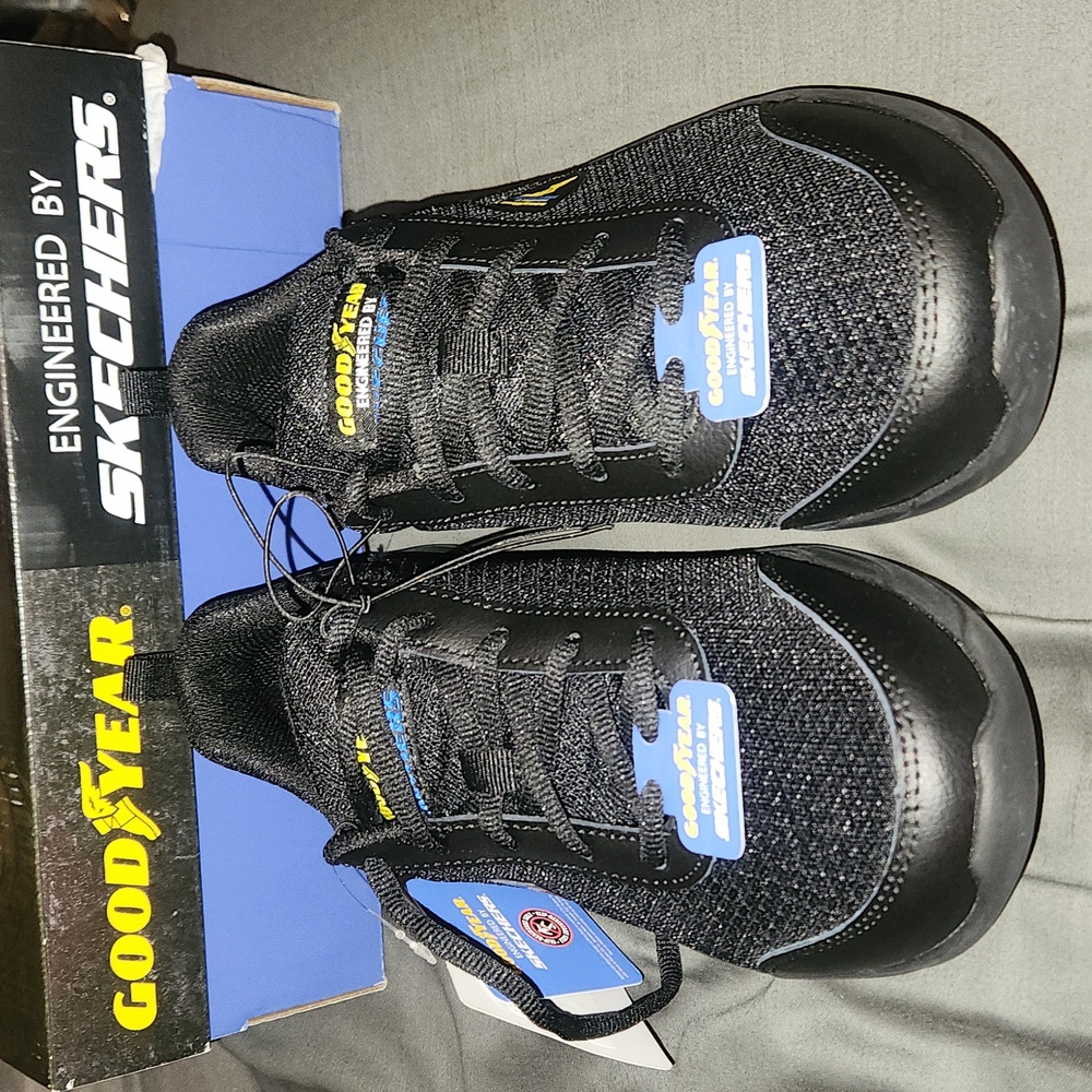 Goodyear Skechers Sneakers Women's Size 8 NEW